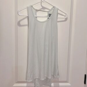 Athleta Essence Cross-Back/Knot Yoga Tank